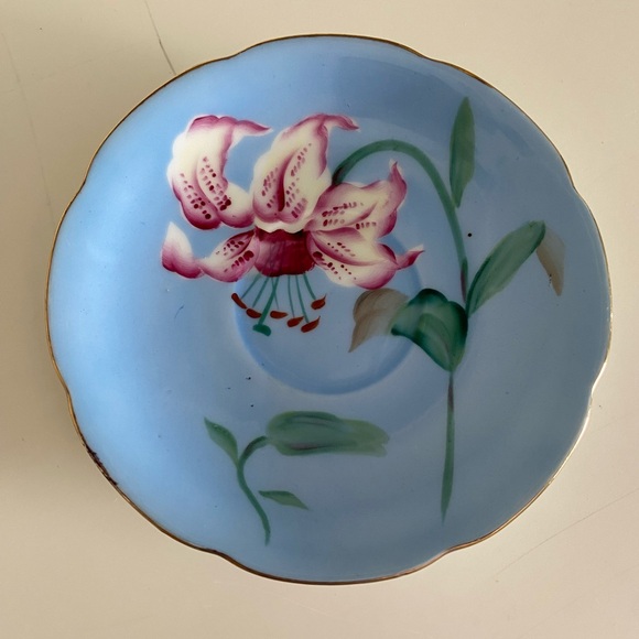 VTG BLUE WITH PURPLE FLOWERS TEACUP AND SAUCER AIYO CHINA MADE IN OCCUPIED JAPAN - Picture 4 of 7